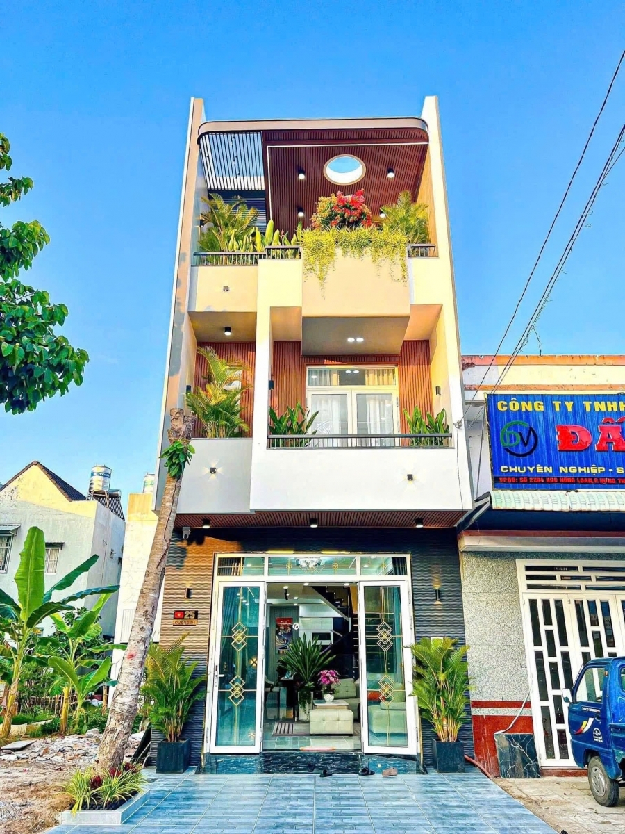Không có căn thứ 2 nhà 1 trệt 2 lầu siêu rộng,thoáng mát chỉ 2ty950