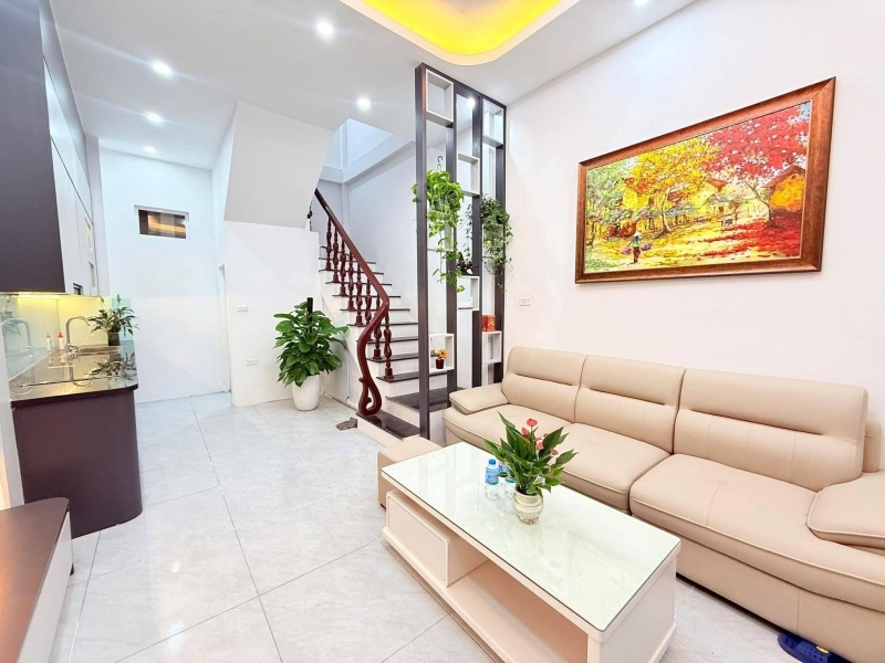 Khu VIP Trích Sài – Bán nhà 35m2 5Tầng – Giá chào 12.9 Tỷ - Gần Hồ Tây