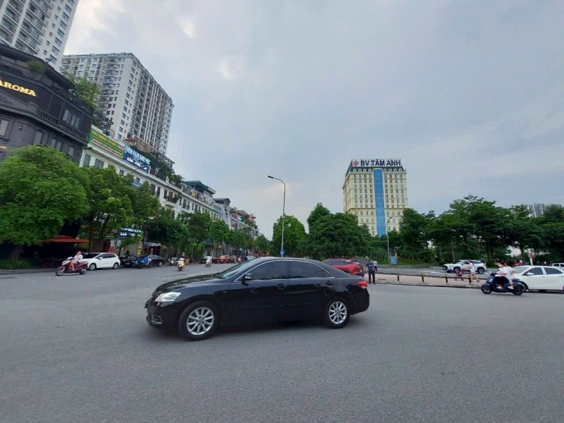 Liền kề lô góc HC Golden Hồng Tiến 130mMT 7.5m sát bệnh viện Tâm Anh lô góc 3 thoáng kinh doanh