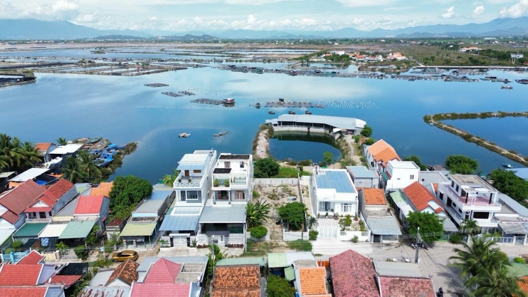Lô đất View Vịnh Hòn Khói Gần Bãi Tắm DỐC LẾT giá cực tốtdt 354m2 giá 365 tỷ mọi thông tin chi