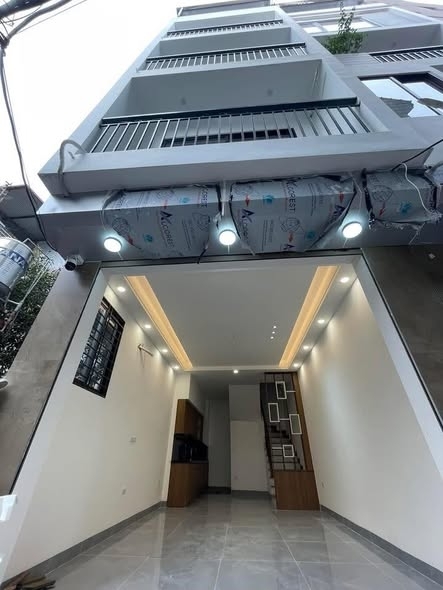 Lô góc 35m phố Lệ Mật - Oto đỗ cổng - Nhà mới kính koog - Giá chỉ nhỉnh 7 tỷ