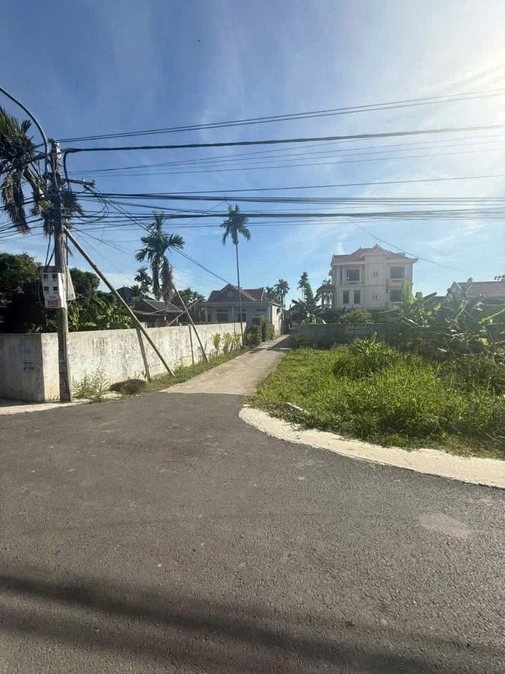 Lô góc 69.4m² – mặt đường 7m hiếm tại Hợp Đức giá chỉ 1.8xx tỷ  ZALO 0567 222 555