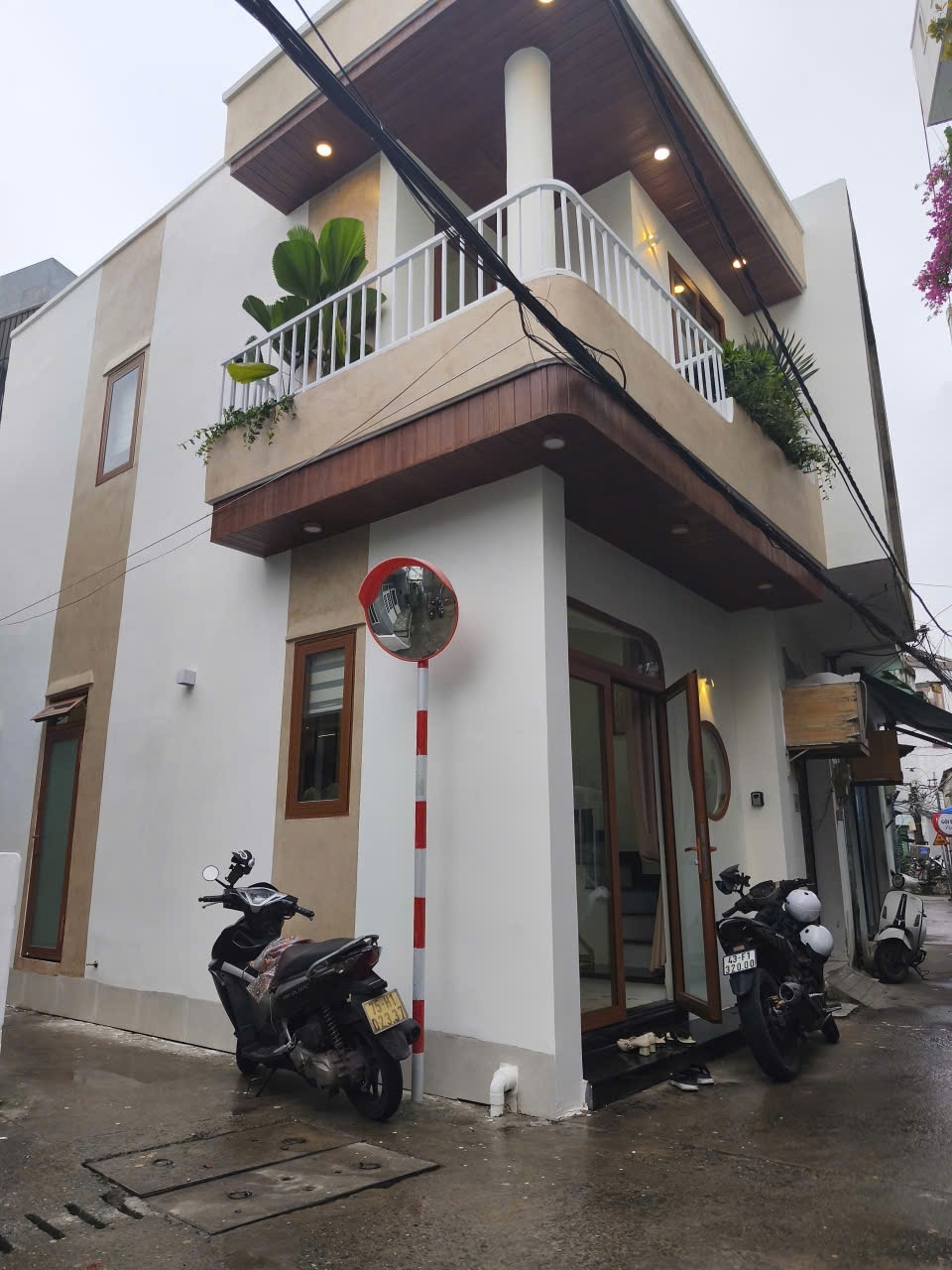 ♪ Lô Góc kiệt 3m sát Thăng Long ô tô đậu 30m 30m2 2 tầng thoáng ở ngay