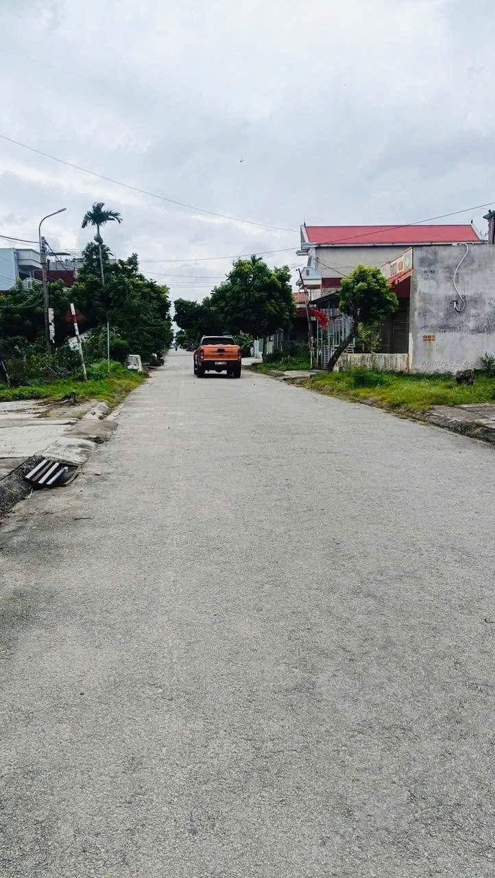 Mặt đường lớn Vũ Thị Ngọc Toàn – có sẵn nhà cho thuê – giá hiếm!  Giá 2.4xx tỷ  ZALO 0567 222 555