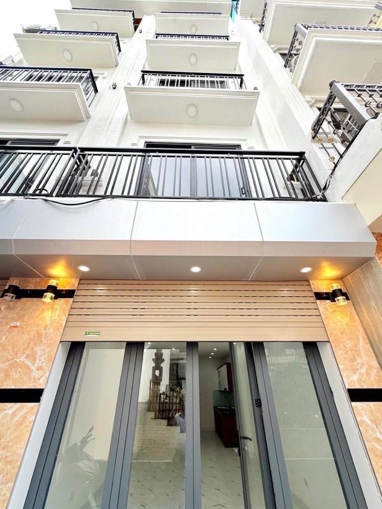 MẶT PHỐ MIMH KHAI HAI BÀ TRƯNG GIÁ 27 TỶ 50M - 5 TẦNG - MẶT TIIENF 6M ( Có Thương lượng)