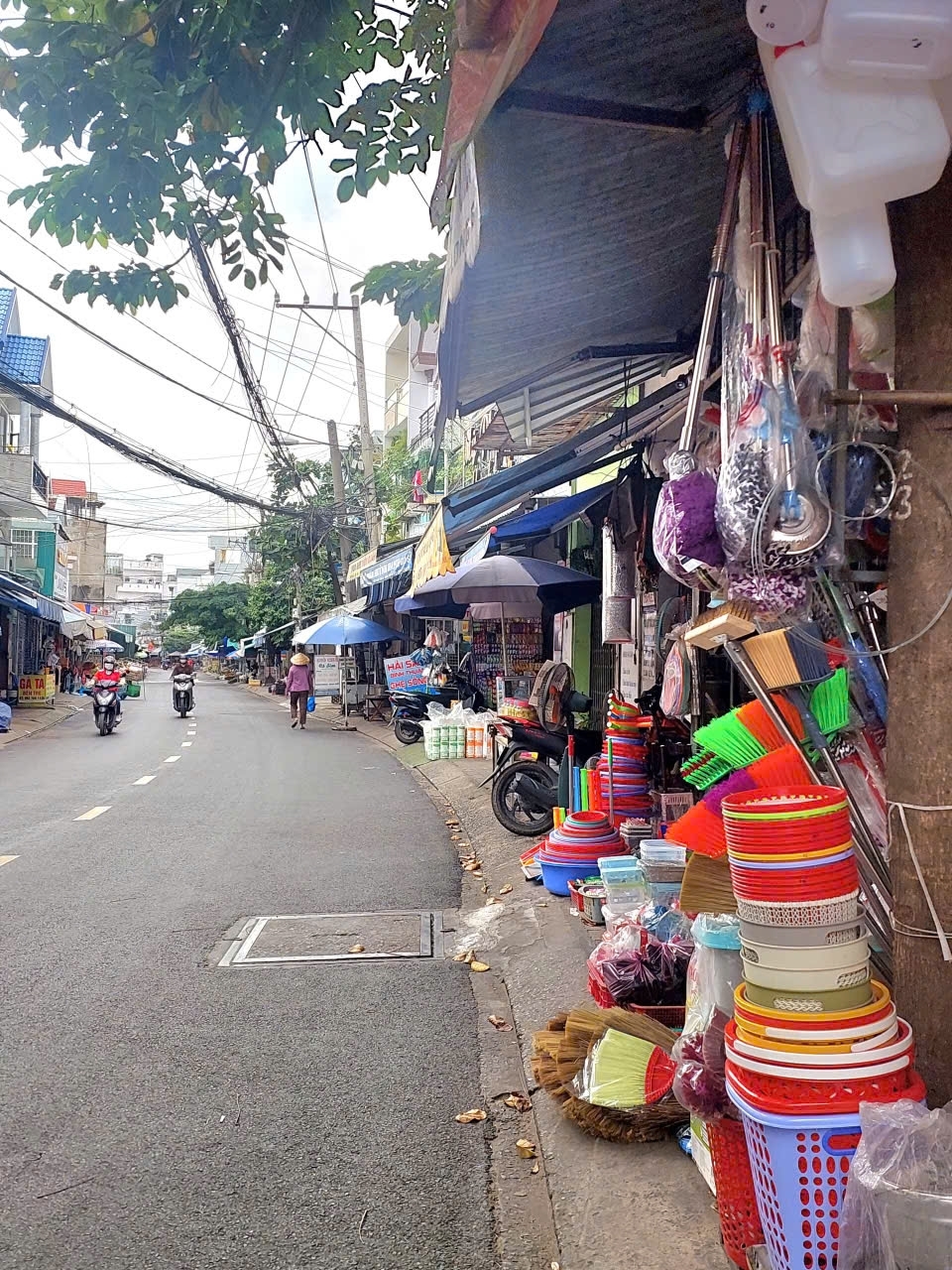 Mặt tiền đường 339 ngay chợphù họp vừa ở vừa kinh doanh 230m2 ( 6.5x35)