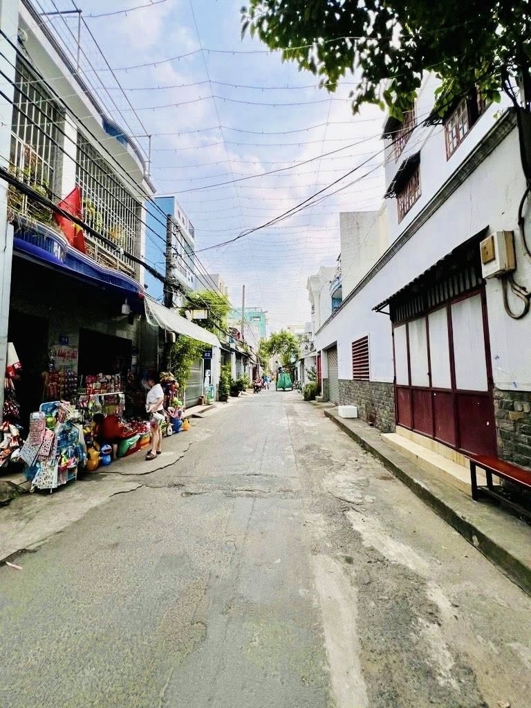 MẶT TIỀN GIÁ HẺM – NGAY GÒ DẦU – 3 PHÚT AEON – CHỢ TÂN HƯƠNG – 2 TẦNG 95M CHỈ 9 TỶ