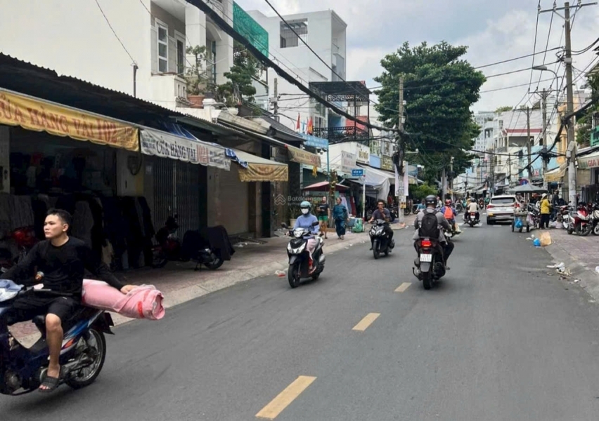 Mặt tiền KD khu chợ vải Phú Thọ Hòà Tân phú.