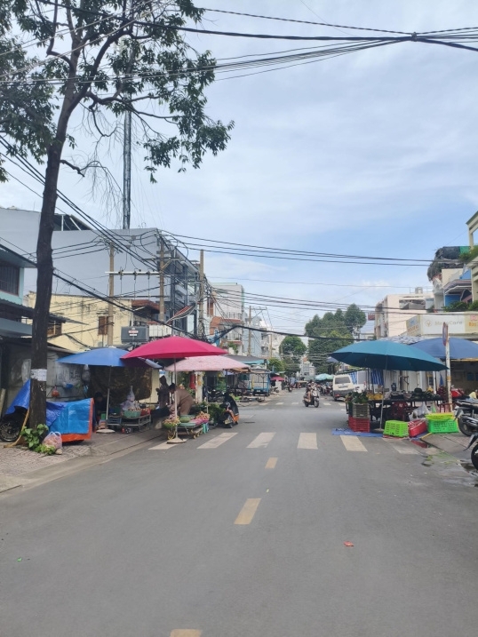 Mặt tiền KD ngang 7x18m - ngay chợ Phạm Thế Hiển Quận 8 - nhà cũ tiện xây mới - nhỉnh 11 tỷ