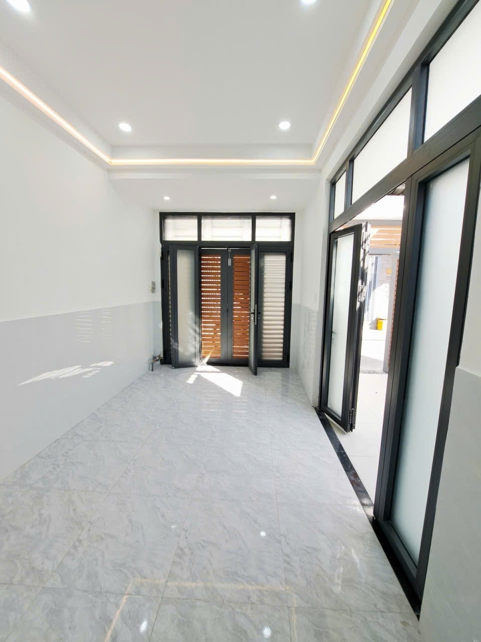 Mặt tiên Kinh Doanh Đ số 12 Tân Kỳ Tân Quý gần AEON Tân Phú 60m2 2 Tầng 3 PN 6 tỷ 2