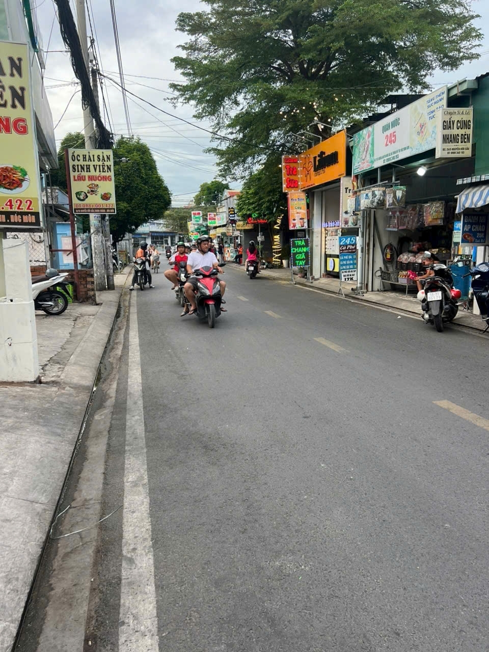 MẶT TIỀN NGUYỄN HỮU CẦU TRUNG CHÁNH HÓC MÔN - NGANG 841M VIP