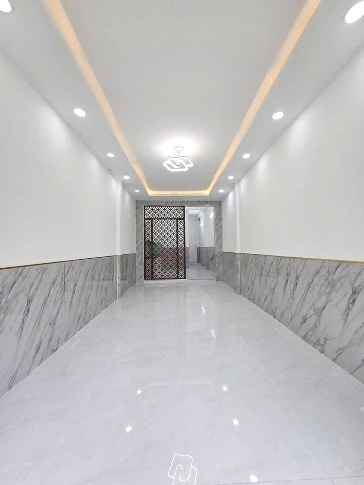 Mặt tiền Tạ Quang Bửu lửng 2lầu P2Q8 (P.Chánh Hưng)