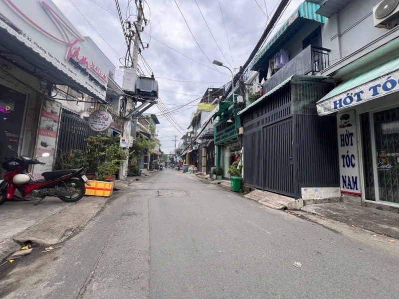 MẶT TIỀN TÂN THỚI NHẤT KHU CHỢ LẠC QUANG KHU BÀN CỜNGAY TRƯỜNG CHINH HƠN 105M2 CHỈ 83 TỶ