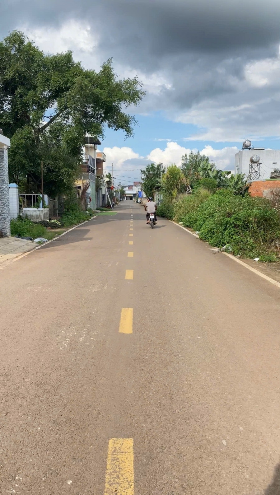 Mặt tiền tăng bạt hổ, trung tâm đức trọng, lâm đồng, khu sầm uất