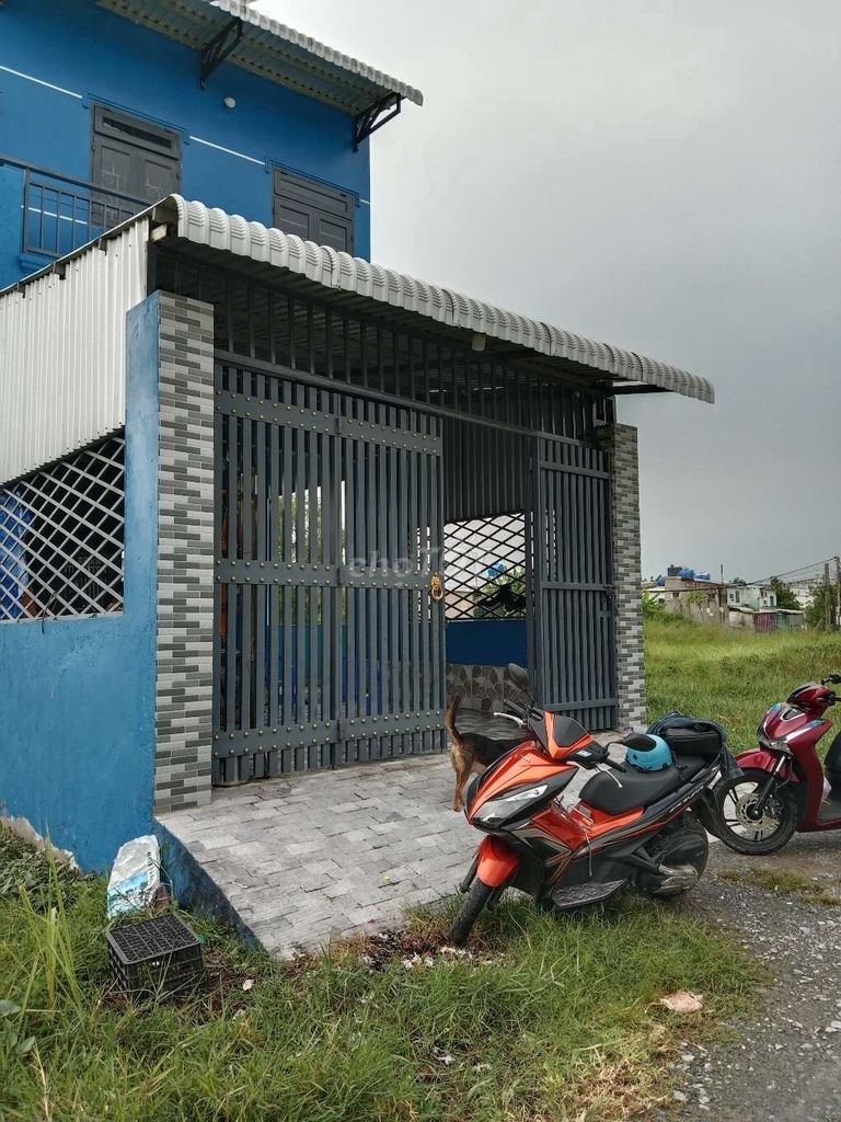 Mình Cần Bán Nhà Tại Ấp Mới 2 Xã Mỹ Hạnh Nam Huyện Đức Hòa Tỉnh Long An.