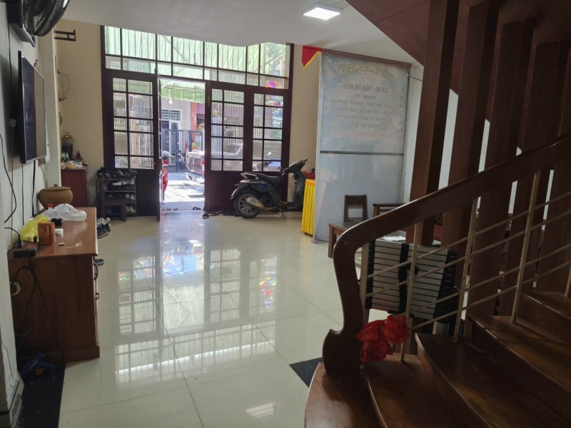 ♪ MT Đường 5.5m gần Chợ Hòa Cường 73m2 ngang 5.2m 4 tầng đúc cứng thoáng mát 9 tỷ