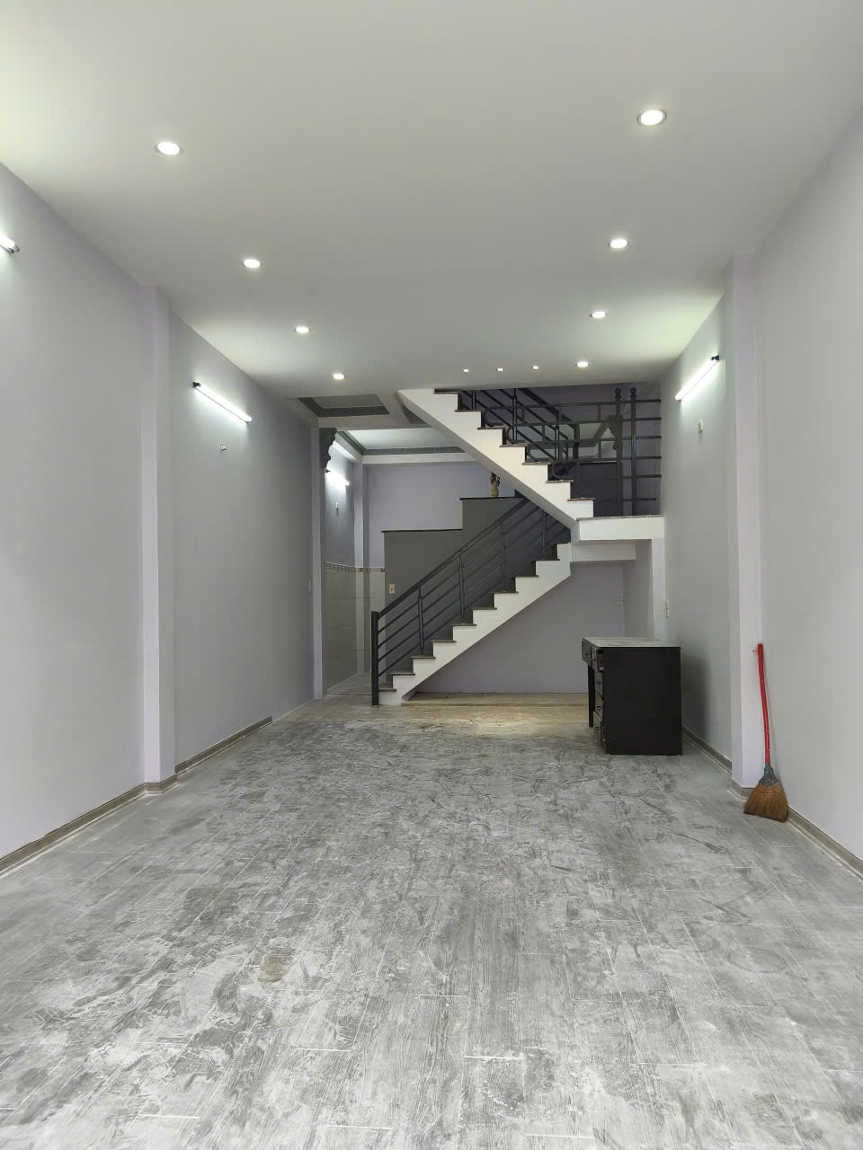 ♥ MT đường 5.5m lề 3m Hóa Sơn 3 Hải Châu sát Skyline 56m2 2 tầng cứng cáp 6.x tỷ