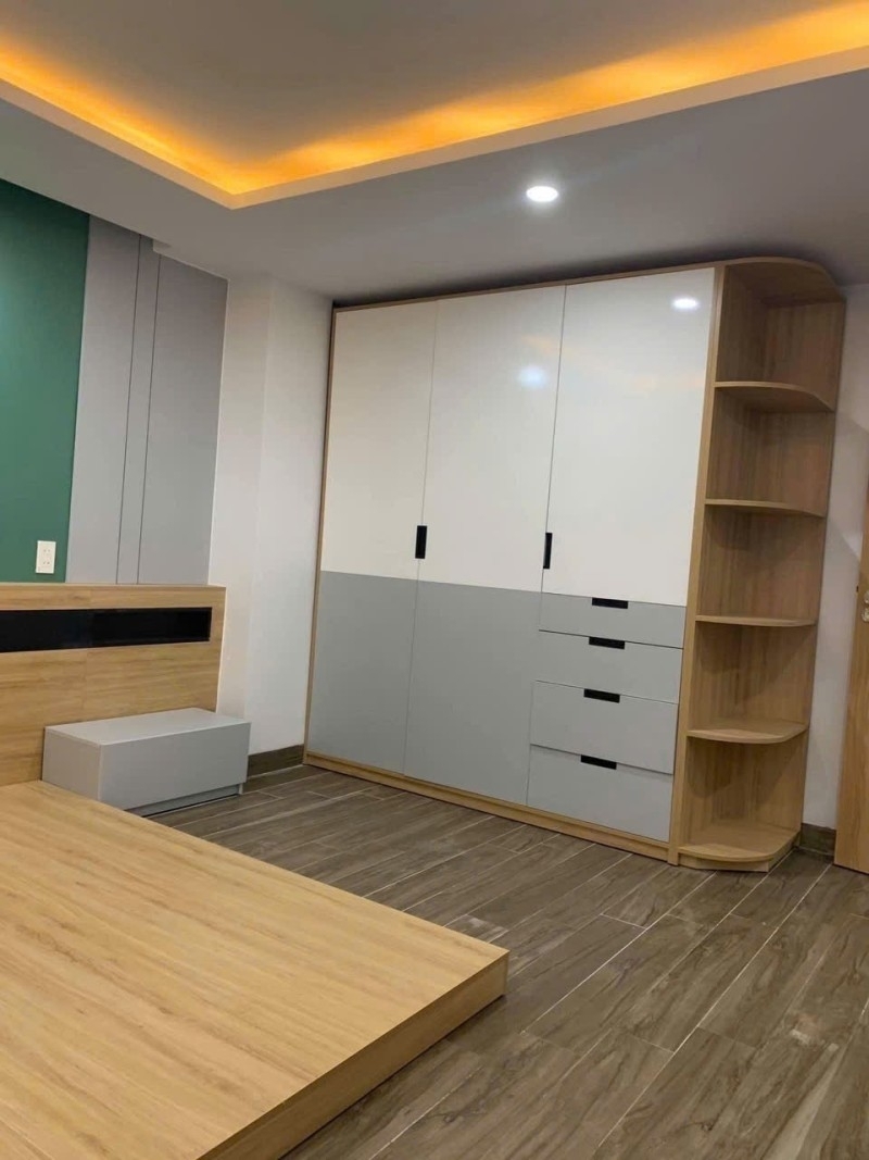 ► MT đường 7.5 ngay Bãi Tắm Sơn Thủy 130m2 5 tầng 21 phòng thu ~80tr/th