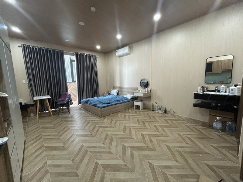 ► MT Đường 7.5m Thủy Sơn gần Bãi Tắm Sơn Thủy 108m2 5 tầng hiện đại 13.2 tỷ