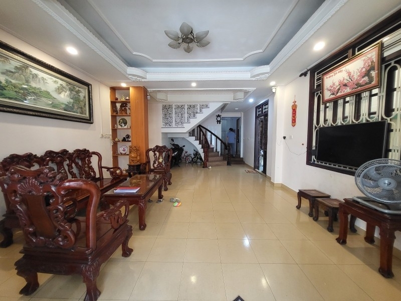 ► MT Hải Hồ 114m2 Ngang 7.5m 3 tầng đúc 5PN sân Ô tô đường luồn thoáng 11.x tỷ