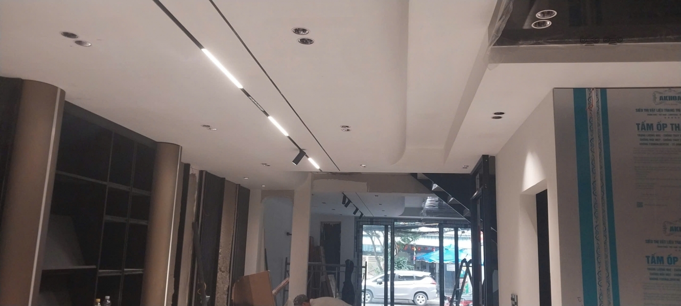 ♥ MT Nguyễn Tri Phương đường 10.5m 82m2 ngang 5.2m 4 tầng 16.2 tỷ