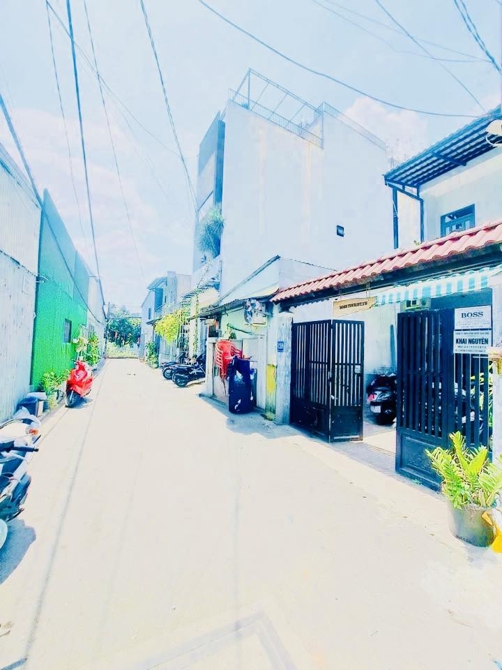 NGAY AEON TÂN PHÚ - XE HƠI NGỦ TRONG NHÀ - 73M NỞ HẬU - 2 TẦNG CHỈ 6.X