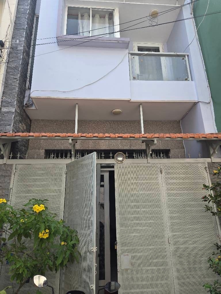 NGAY CHỢ TÂN HƯƠNG – HẺM XE HƠI ĐỖ CỬA – 44M – 3 TẦNG – 3PN – NHỈNH 5