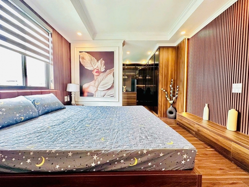 NGỌC KHÁNH - 6 THANG MÁY - NGÕ THÔNG KINH DOANH - 52m2 6 tầng mt 4.6m Giá 18 tỷ