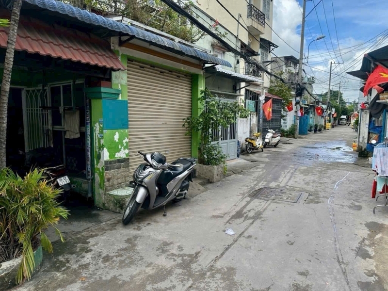 NGỘP BANK – 1 ĐỜI CHỦ – MẶT TIỀN TRUNG MỸ TÂY Q12 ĐƯỜNG 7M THÔNG