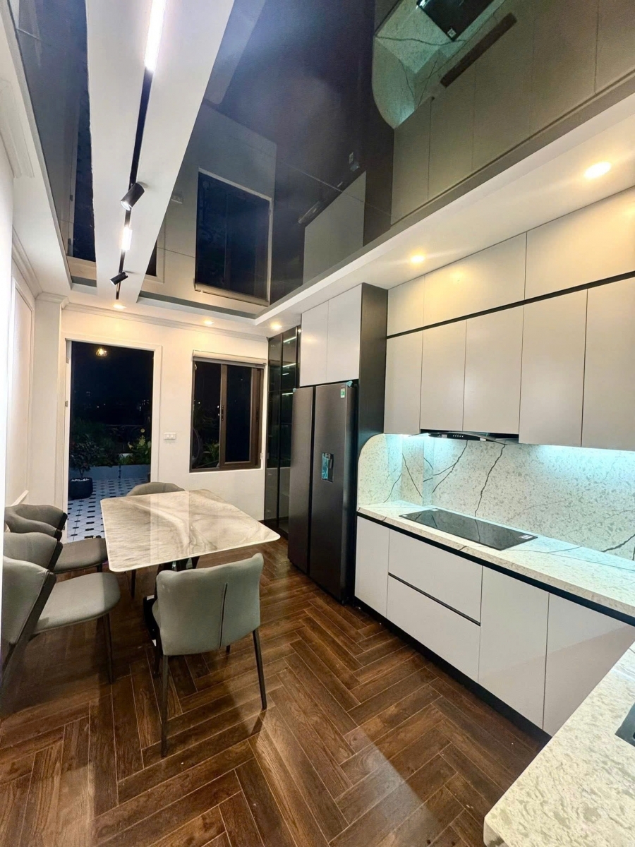 NGUYỄN NGỌC NẠI 6 TẦNG THANG MÁY - Ô TÔ - NGÕ THÔNG 46m2 mt 3.1m Giá 16.5 tỷ