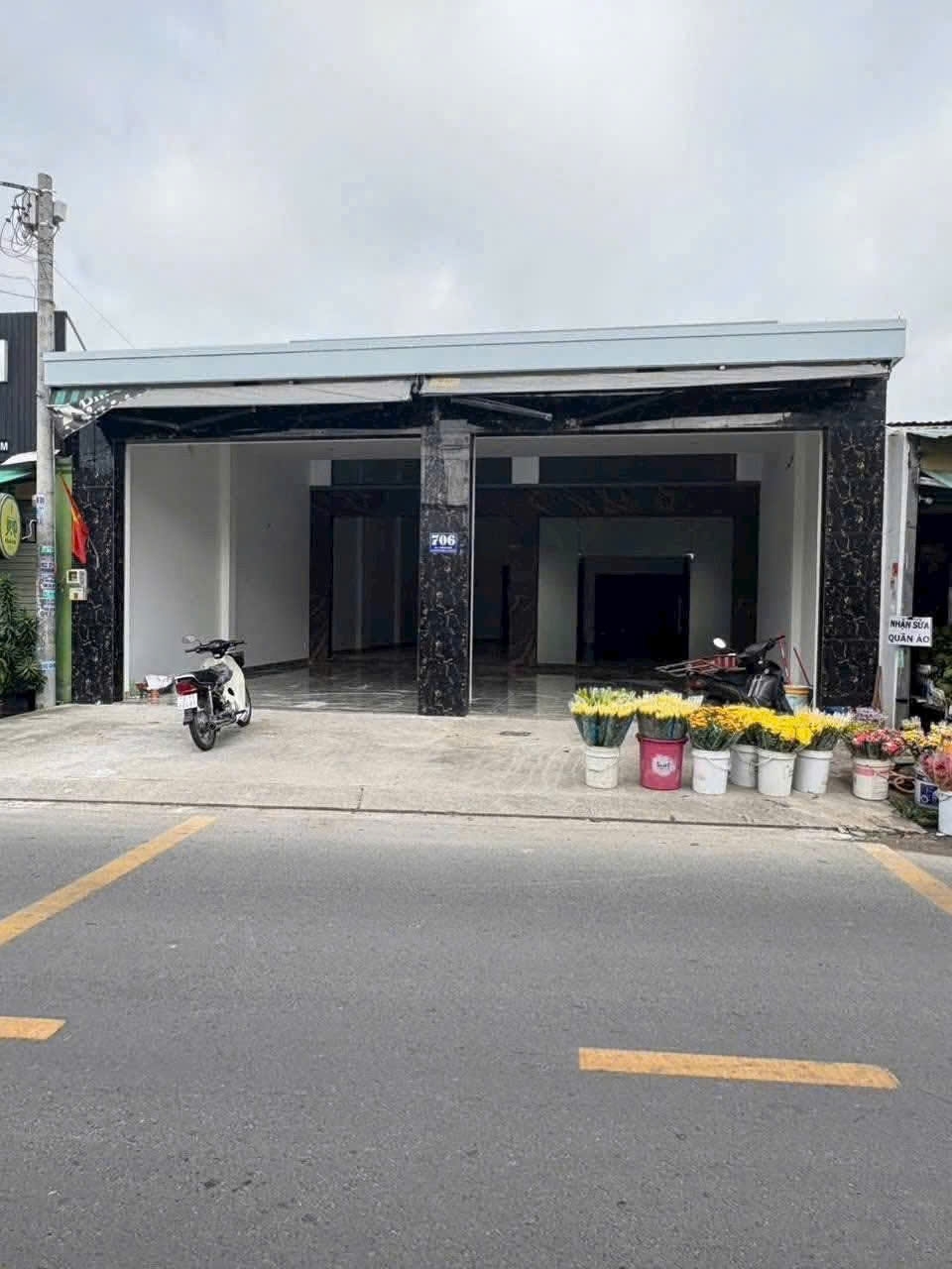 NHÀ (10x30) MẶT TIỀN TRẦN VĂN MƯỜI – BÀ ĐIỂM HÓC MÔN - NGANG 10M HIẾM