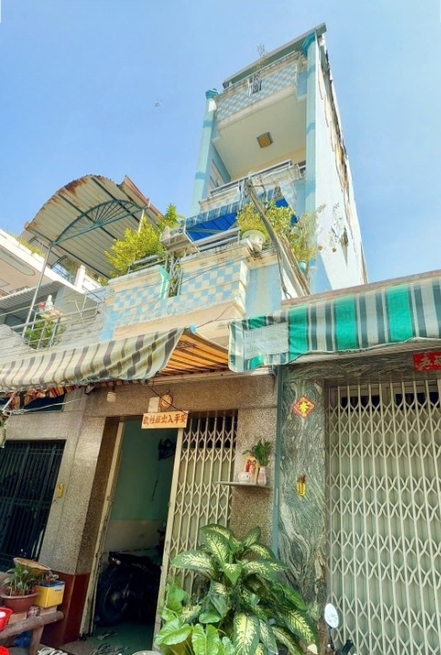 Nhà 2 lầu/ST hẻm 5m Nguyễn Duy P12Q8