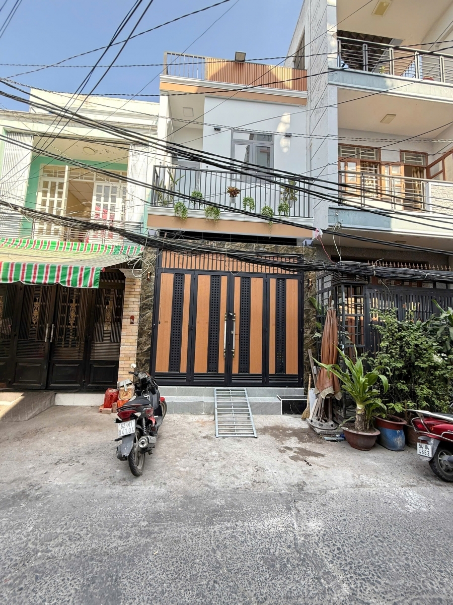 Nhà 2 tầng mới đường nhựa 6m Dương Bá Trạc P1Q8. Giá 78 tỷ TL