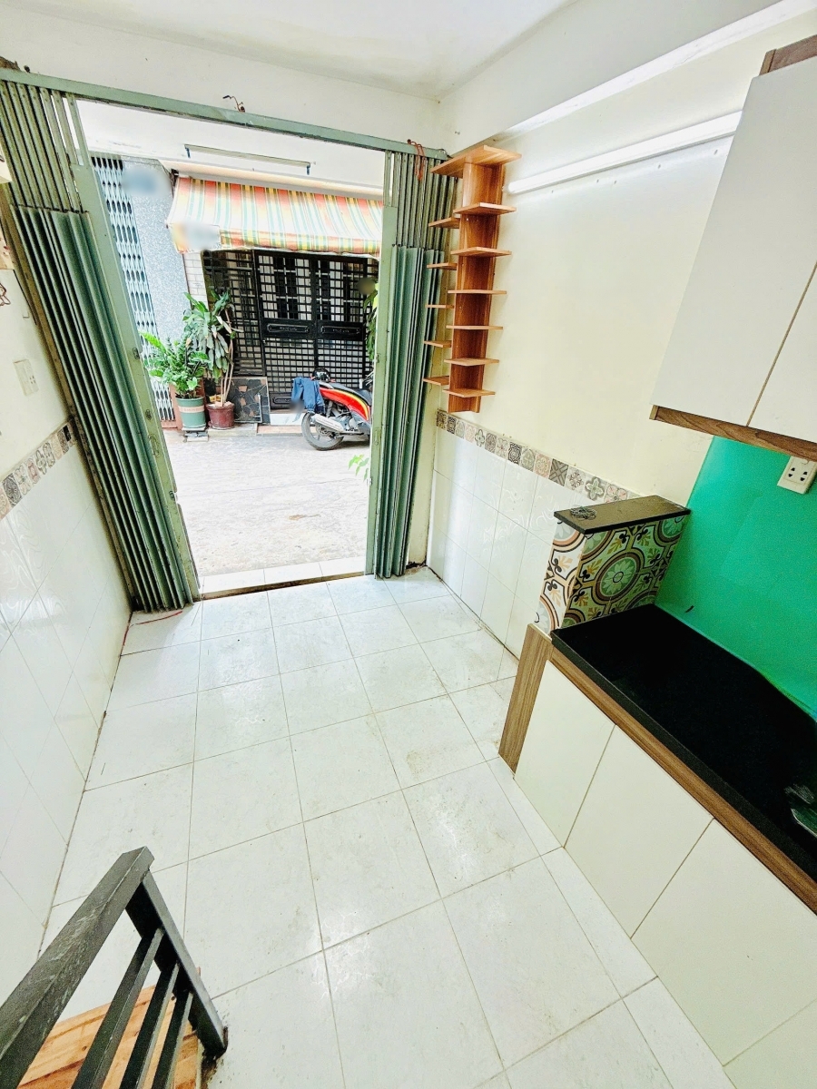 Nhà 2 tầng nở hậu hẻm 4m Âu Dương Lân P3Q8. Giá 185 tỷ TL