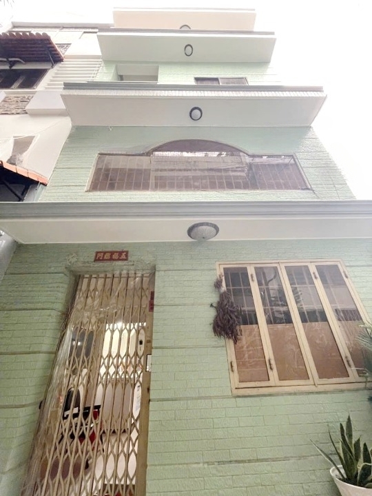 Nhà 2MT hẻm 4m- 418 Trần Phú P7-Q5 Giá : 98 Tỉ (TL)