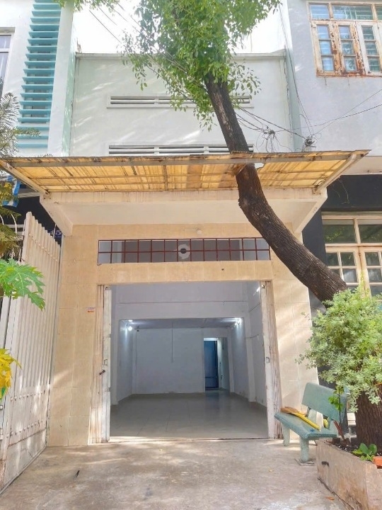 Nhà 3.6x14.7m đường nhánh Đông Hồ P4Q8