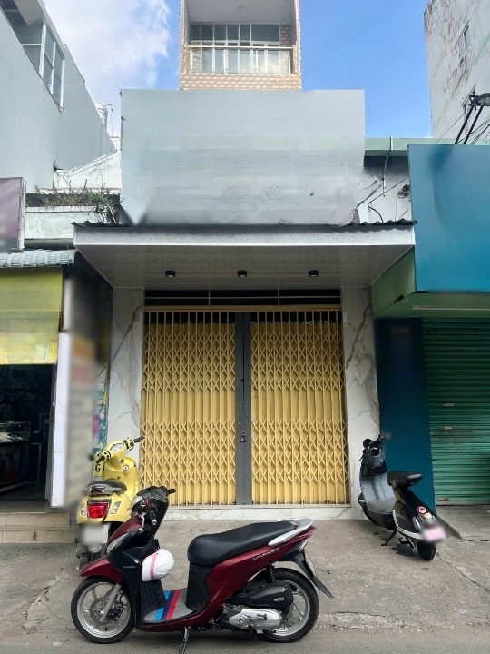 Nhà 3 tầng mặt tiền Tạ Quang Bửu P. Chánh Hưng. Giá: 9.6 tỷ