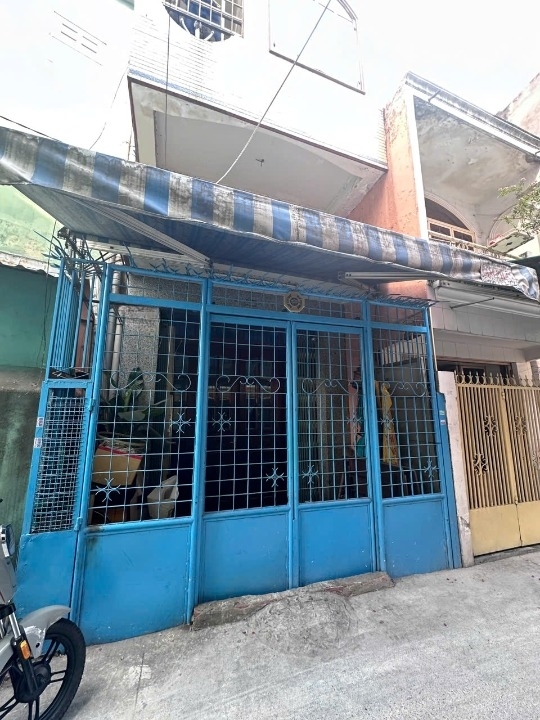 Nhà 3 tầng nở hậu sát mặt tiền Tùng Thiện Vương P12Q8. Giá 688 tỷ TL