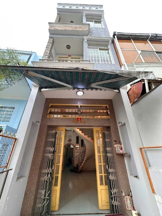 Nhà 4 tầng 2 mặt hẻm đường Minh Phụng P5Q6. Giá: 7.68 tỷ