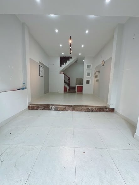 Nhà 4 tầng đường Lý Thường Kiệt - Quận Tân Bình 526m² (nở hậu 4m) – Giá 97 tỷ.