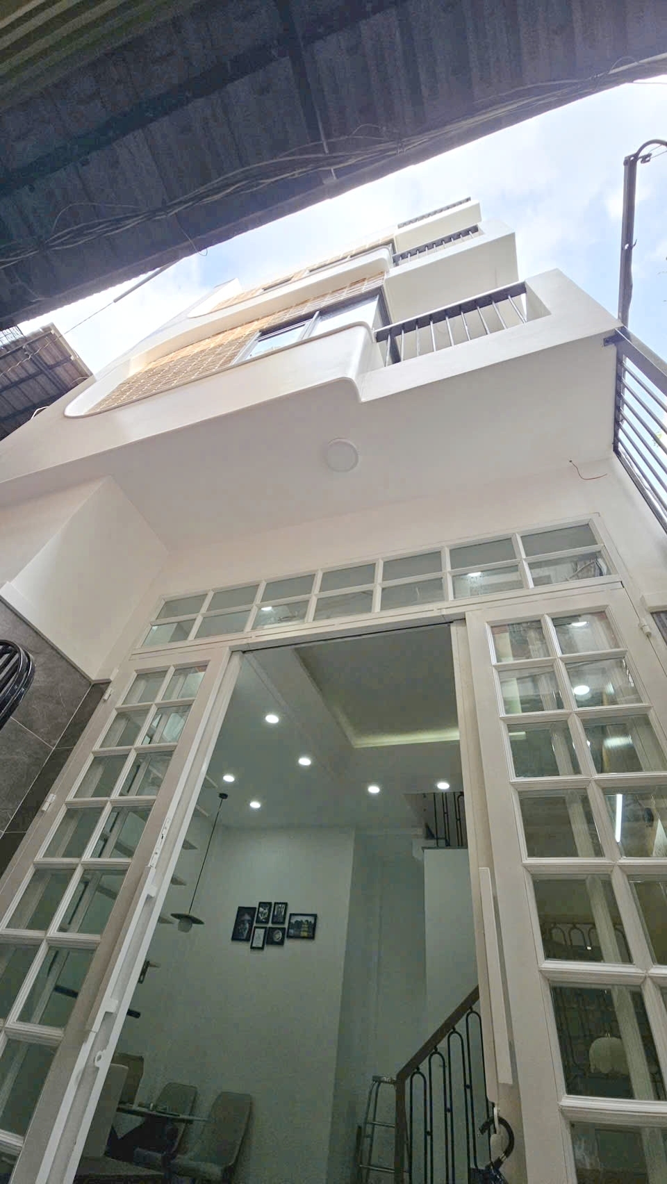 Nhà 4 tầng hẻm 154 Âu Dương Lân cách hẻm xe hơi 1 căn nhà P.Chánh Hưng. Giá 535 tỷ TL