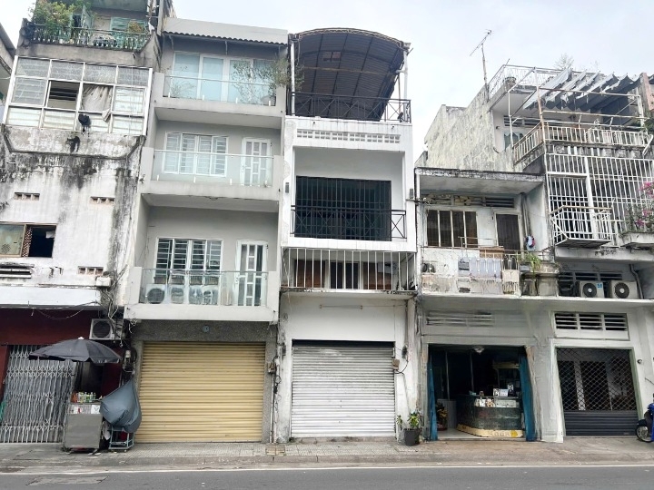 Nhà 4 tầng MT đường Trần Phú P. Chợ Quán. Giá 115 tỷ TL