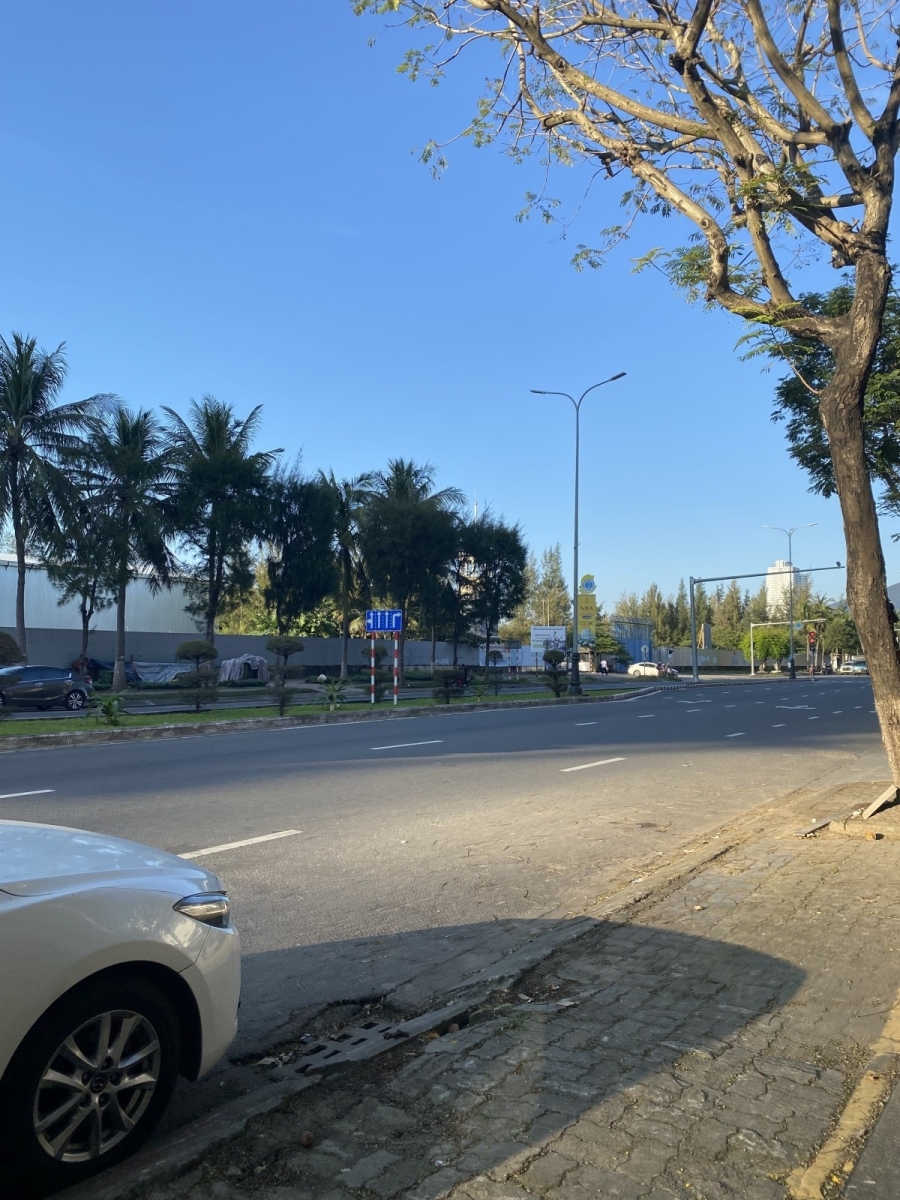 Nhà 4 tầng MT Nguyễn Tất Thành 125m² view biển Hải Châu giá 19.5 tỷ