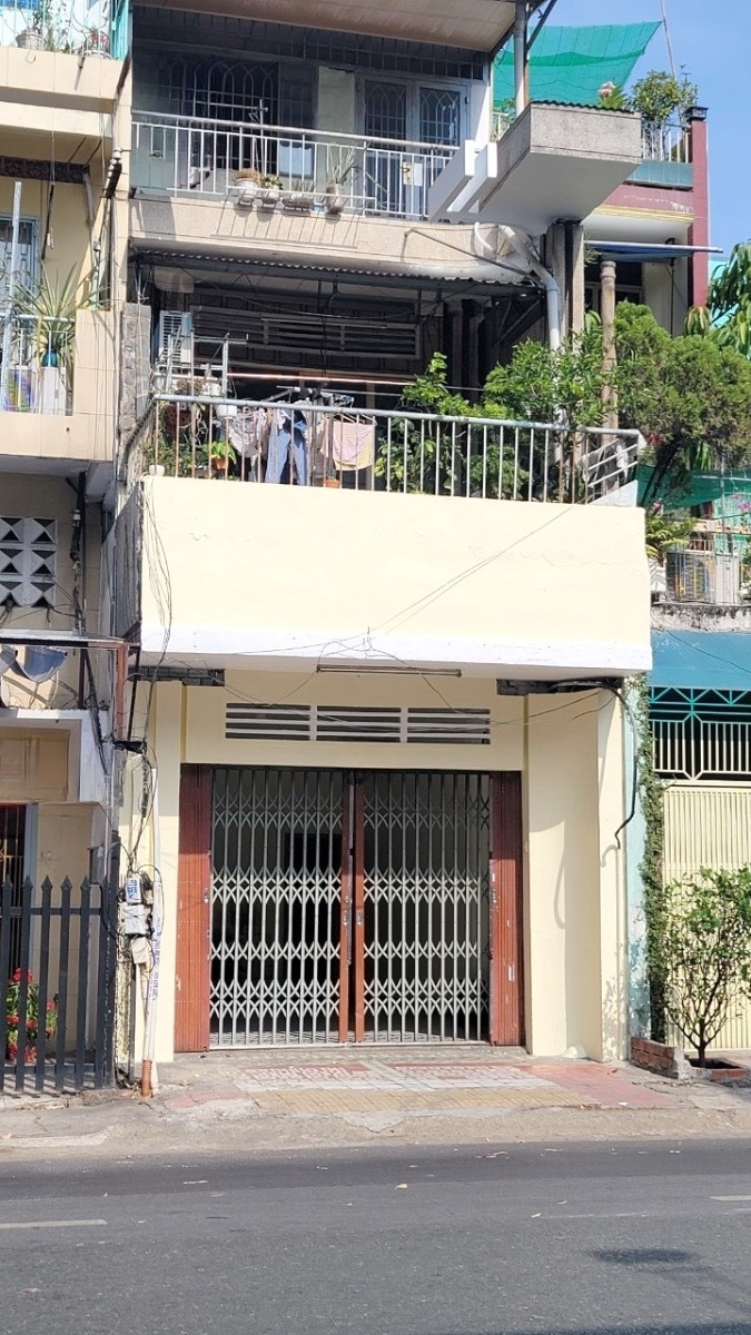 Nhà 4 tầng vuông vức mặt tiền đường Trần Phú P4Q5. Giá: 19 tỷ