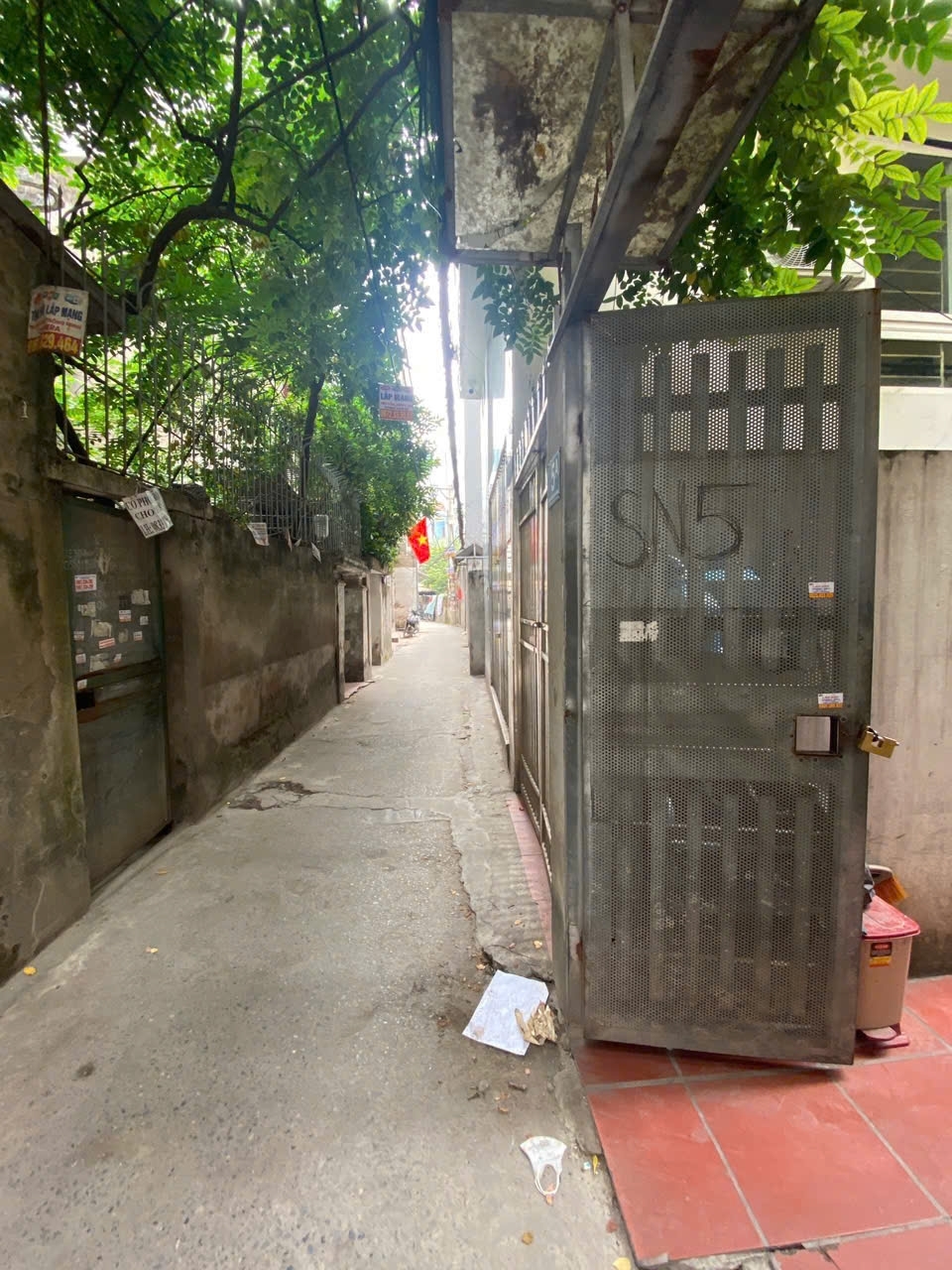 Nhà 5 tầng – 35m² – nội thất đủ – ở ngay- Định Công