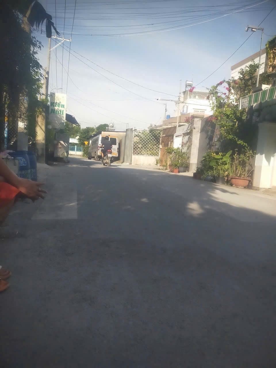 NHÀ (9.3x33) SHR TRUNG CHÁNH – MẶT TIỀN ĐƯỜNG NHỰA – SÁT TÔ KÝ – DIỆN TÍCH KHỦNG!