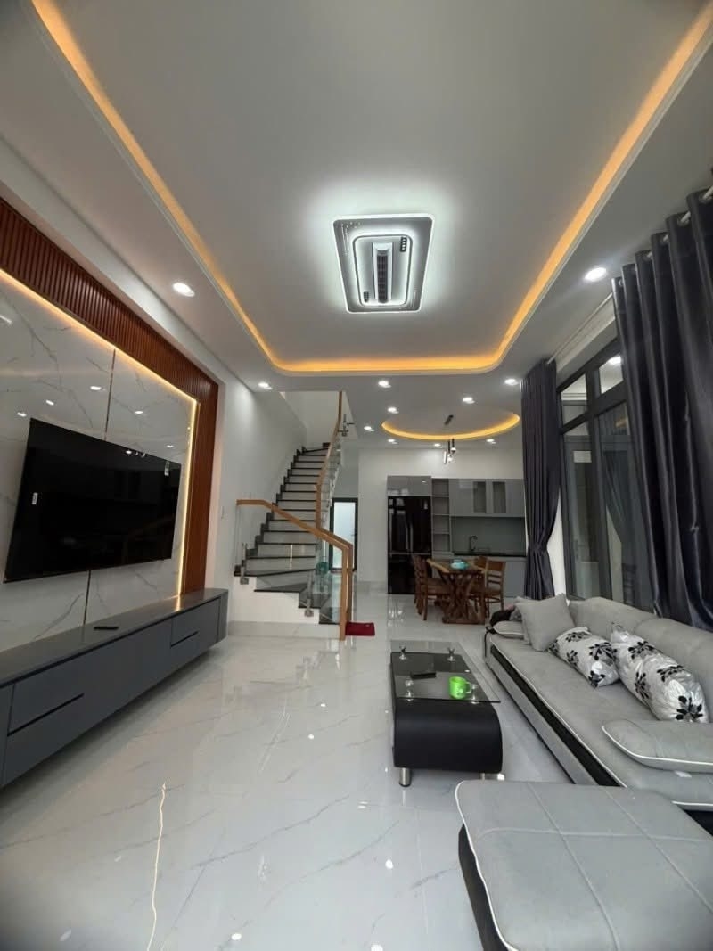 NHÀ BÁN 2 TẦNG MỚI TINH GẦN 90M²  HẺM XE TẢI THÔNG. TRỤC NGẮN THỚI TỨ 2 THỚI TAM THÔN HÓC MÔN