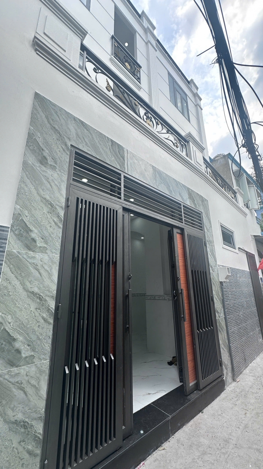 Nhà bán cách mặt tiền 1 căn Liên Tỉnh 5 Q8 ngay vòng xoay cầu Nhị Thiên Đường