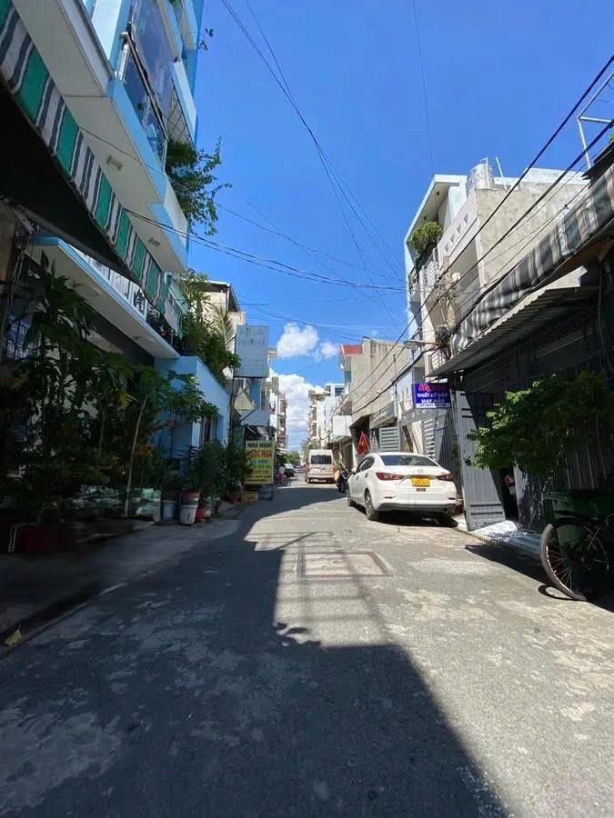 NHÀ BÁN GÒ XOÀI – 72M² – 3 TẦNG – 6PN – HẺM XE HƠI – NHỈNH 6 TỶ – SỔ HỒNG