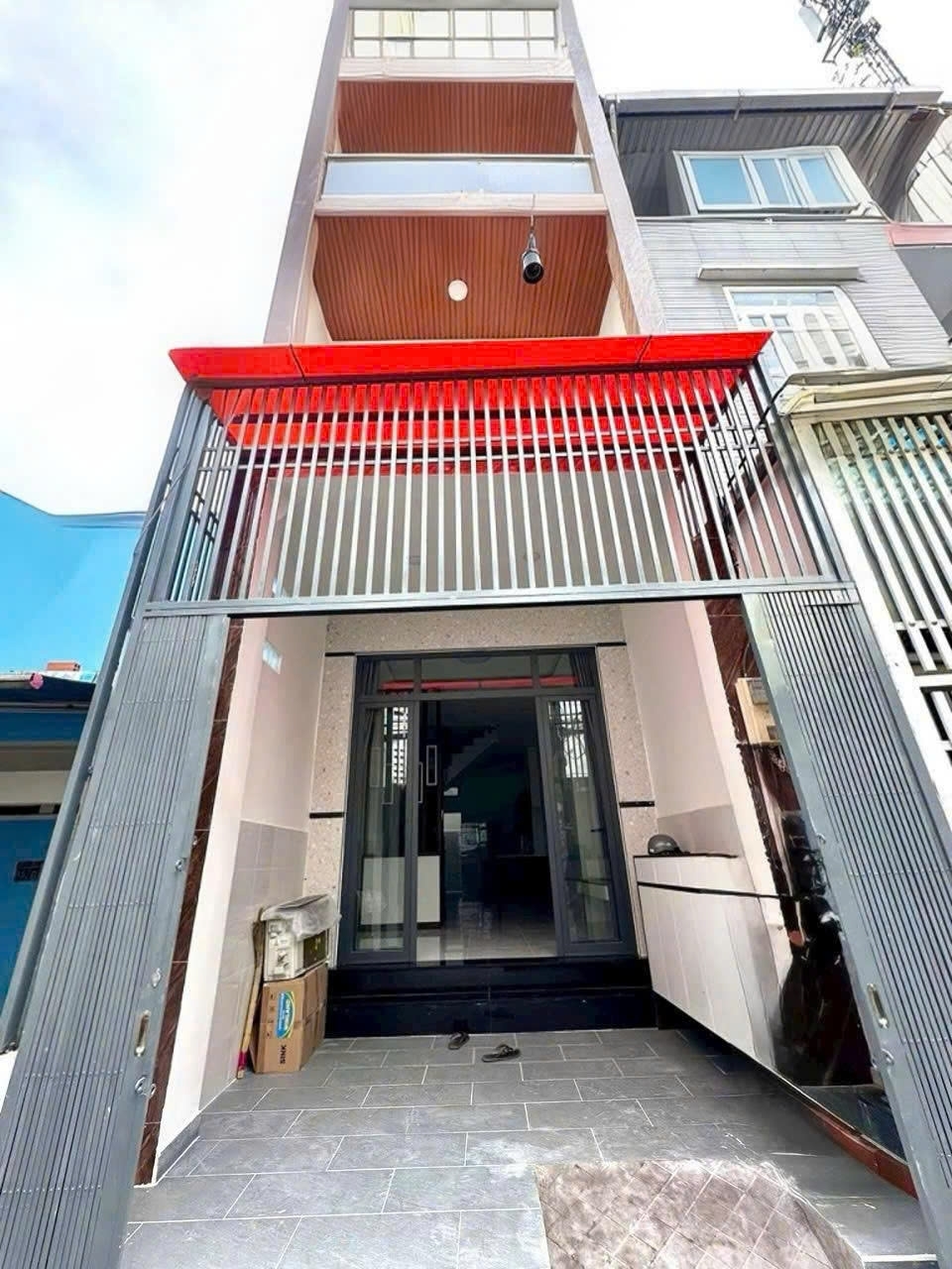 Nhà BTCT 2lầu/ST Cao Xuân Dục P12Q8 (full nội thất)